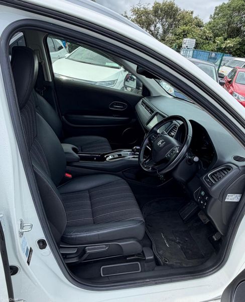 Honda Vezel 2017 – 1.5 Petrol Hybrid Automatic 390819988