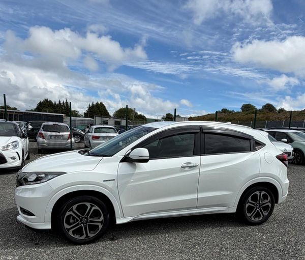 Honda Vezel 2017 – 1.5 Petrol Hybrid Automatic 390819990