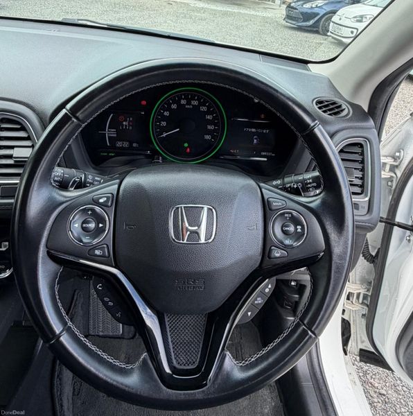Honda Vezel 2017 – 1.5 Petrol Hybrid Automatic 390819996