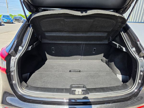 Nissan Qashqai 2018 390824314