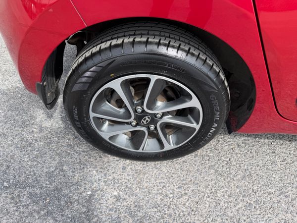 Hyundai i10 2017 DELUXE ** ONLY 49k/MLS** 390831032