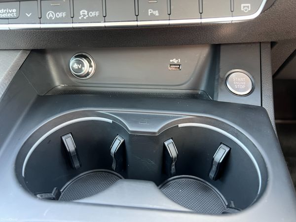 2019 (192) Audi A4 Sport 35 2.0 TDI AUTO 390954516