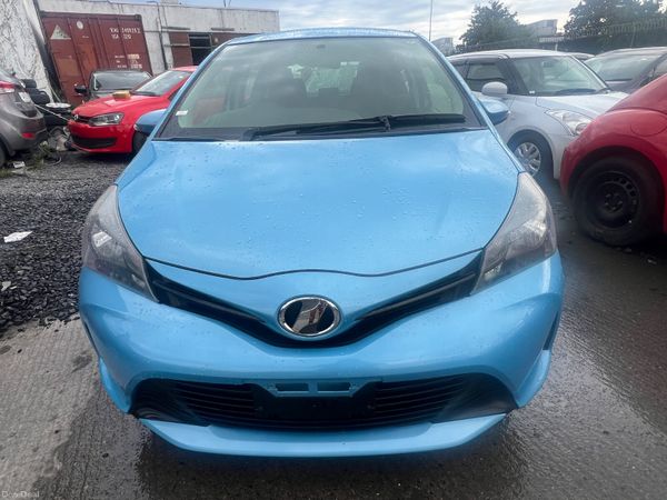 2015 Toyota Vitz Terra, 3 of 15