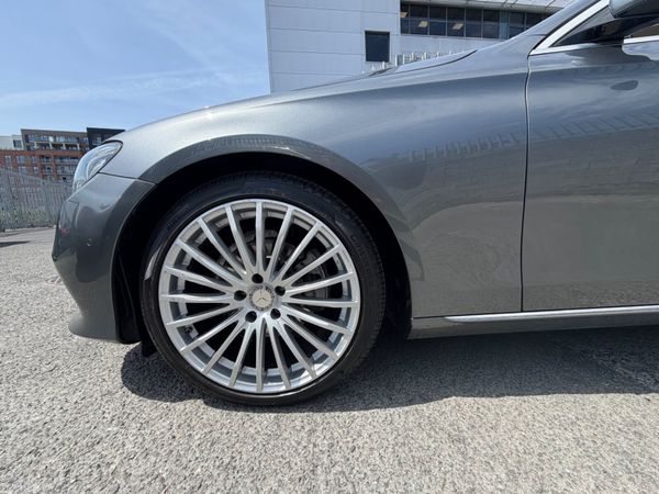 Mercedes-Benz E220D Avantgarde Sport Low Kms 390982782