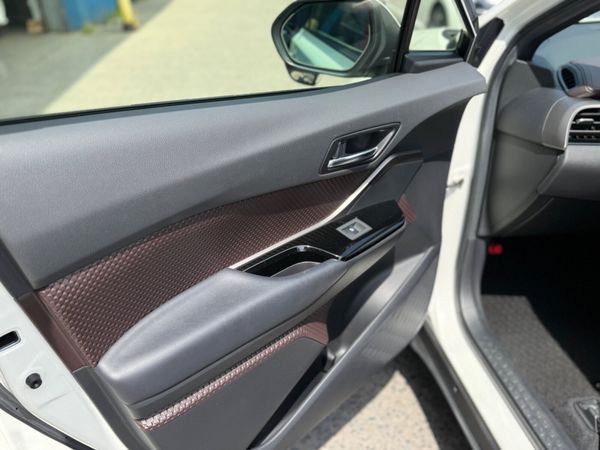 2018 TOYOTA CHR Hybrid Automatic 391055180