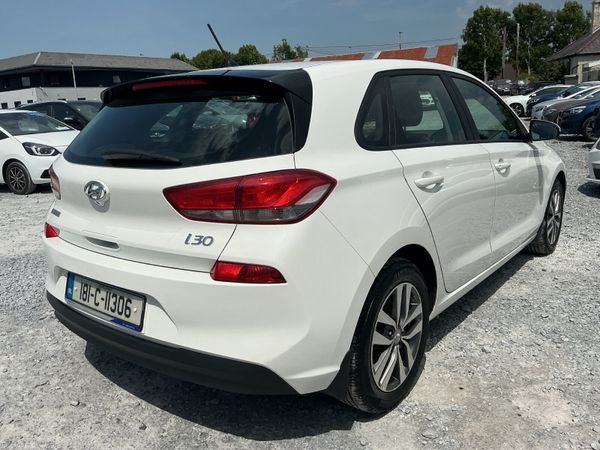 2018 HYUNDAI i30 1.4 PETROL LOW KMS SPOTLESS 391089612
