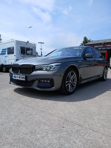 BMW 7-Series 2016 391007468