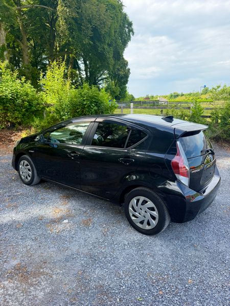 Toyota Aqua | 2015 | 64,000 KM | Auto | Hybrid 391018814