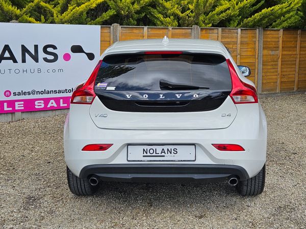VOLVO V40 D4 2.0 DIESEL D4 AUTO NEW NCT 391140046