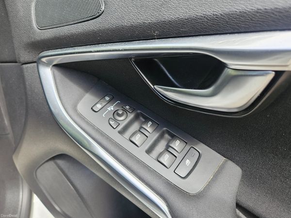 VOLVO V40 D4 2.0 DIESEL D4 AUTO NEW NCT 391140078