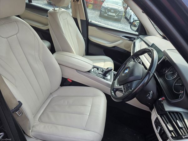 BMW X5 Seven Seater 2015 391143566