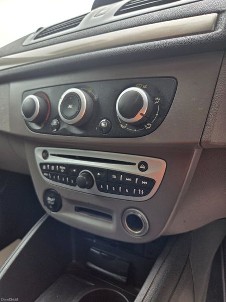 Clean Original Renault Fluence NCT Tax 391153350