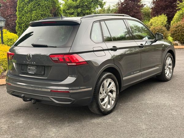 Now Reserved! Stunning 231 Volkswagen Tiguan DSG! 391184556