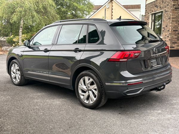 Now Reserved! Stunning 231 Volkswagen Tiguan DSG! 391184564