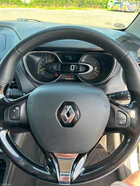 RENAULT CAPTURE 2016 AUTOMATIC 391115284