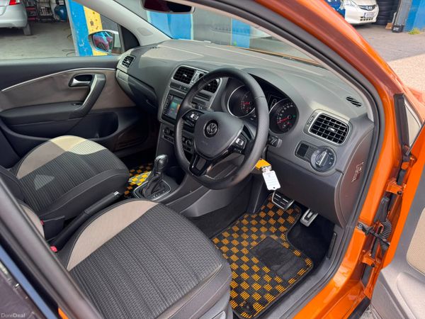 2015 Volkswagen Polo Cross Automatic 391128804