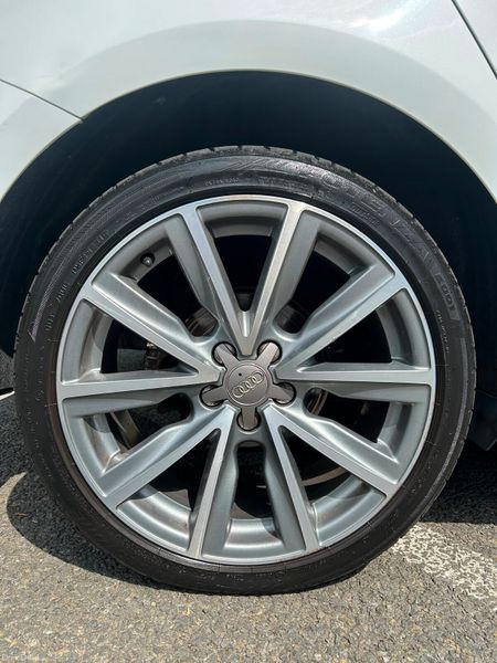 AUDI A1 2012 1.2 PETROL AUTOMATIC 391139688