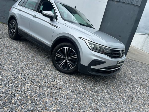 Volkswagen Tiguan 2021 391242154