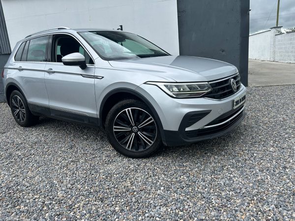 Volkswagen Tiguan 2021 391242164