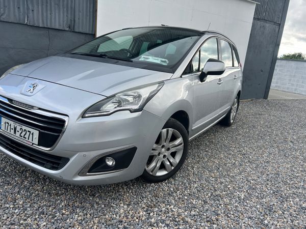 Peugeot 5008 2017 391242282