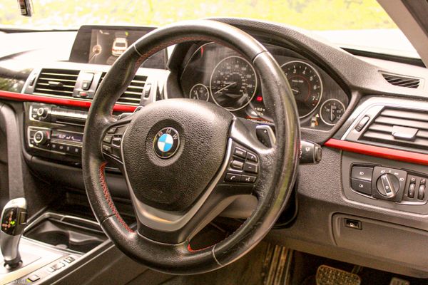 Immaculate BMW Petrol Hybrid 330e 391348874
