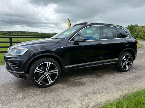 Deposit taken****2018 Volkswagen Touareg R-Line 391393276