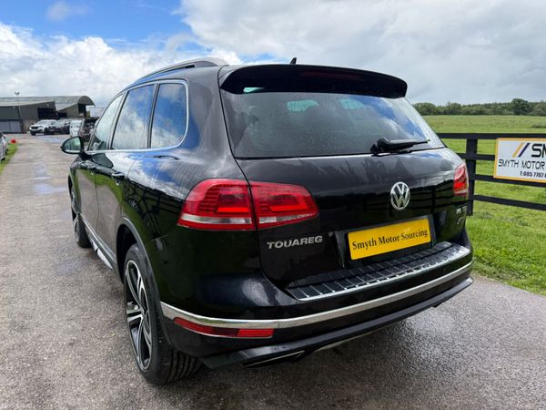 Deposit taken****2018 Volkswagen Touareg R-Line 391393292