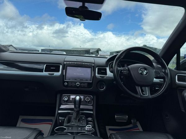 Deposit taken****2018 Volkswagen Touareg R-Line 391393334