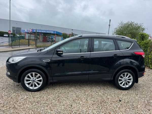 Ford Kuga 2015 titanium model 391318196