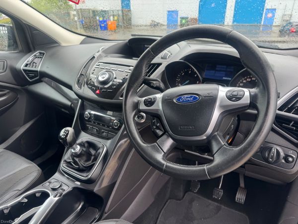 Ford Kuga 2015 titanium model 391318198