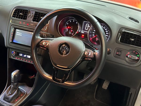 2015 Volkswagen Polo 1.2 TSI DSG Automatic 391482890