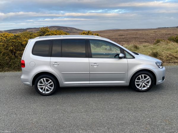 Volkswagen Touran 2015 7 seater 391485752