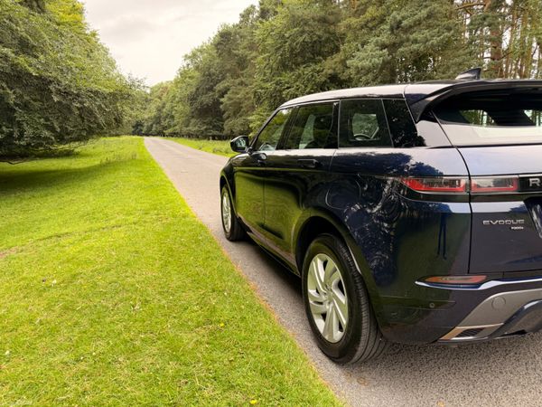 Land Rover Range Rover Evoque 2022 391486564