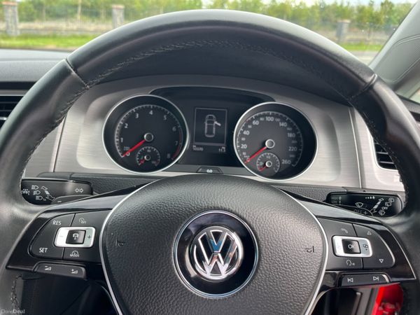 VOLKSWAGEN GOLF 2016, 1.2 TSI 5DR AUTO LOW KMS 391412416