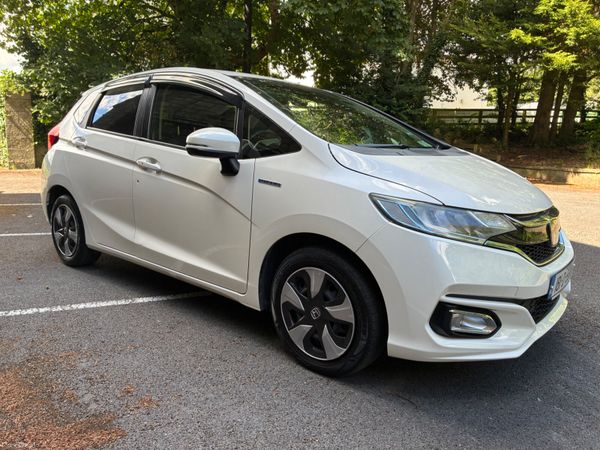 Honda Fit 2018  Automatic Hybrid 391437186