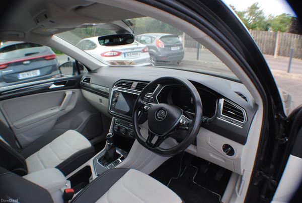 Volkswagen Tiguan 2.0L HIGHLINE SUV 2018 391549676