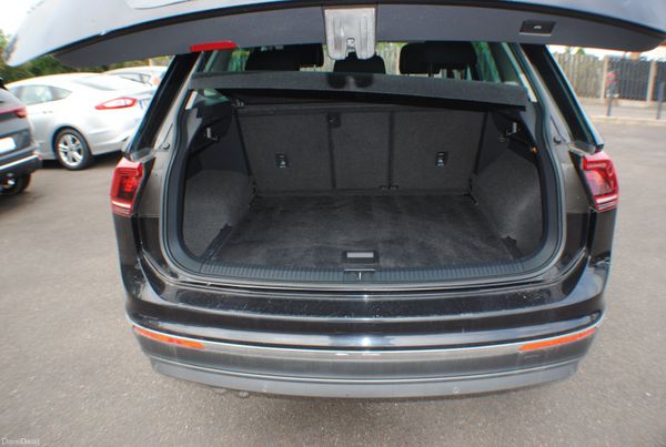Volkswagen Tiguan 2.0L HIGHLINE SUV 2018 391549682