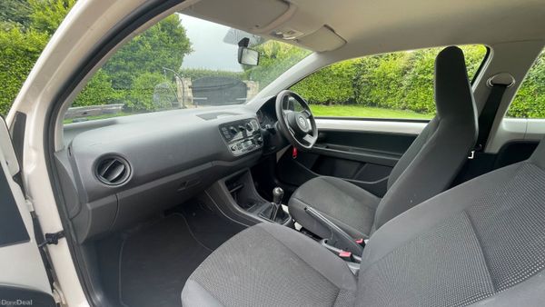 Volkswagen up! 2012 low miles 391550262