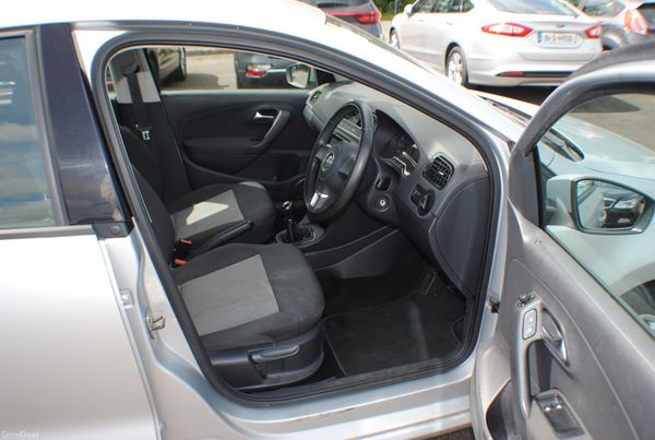 Volkswagen Polo 1.2 PETROL 2014 391551016