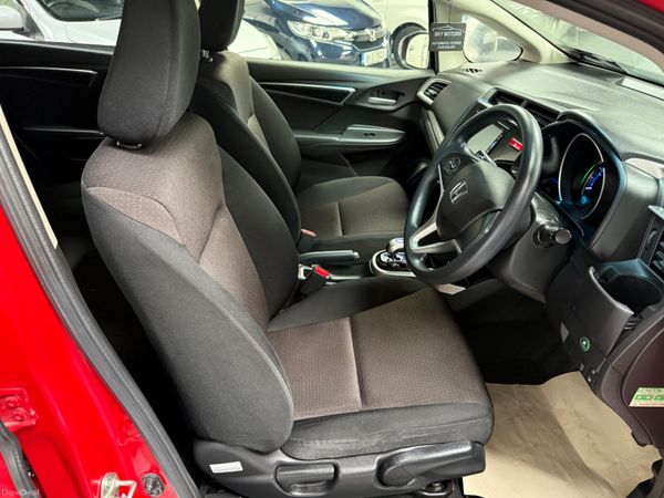 2015 Honda Fit 1.5 Hybrid Automatic,36K KM 391586032