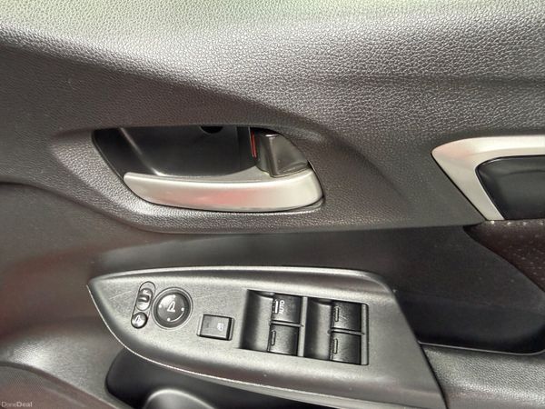 2015 Honda Fit 1.5 Hybrid Automatic,36K KM 391586034