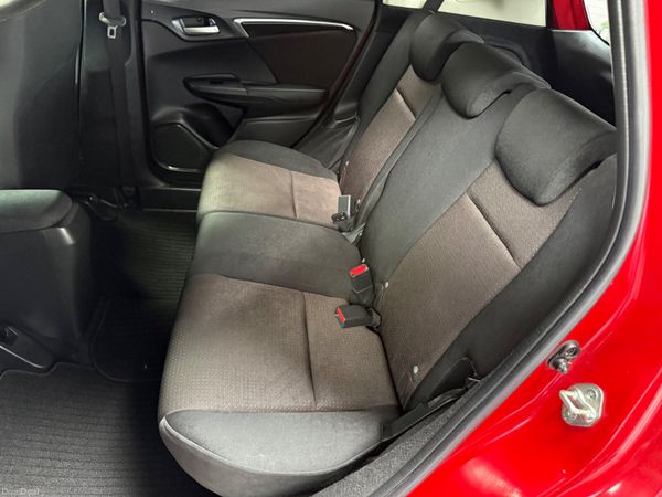 2015 Honda JAZZ/Fit 1.5 Hybrid Automatic 36K KM 391586146