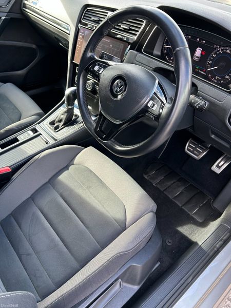 2019 Volkswagen Golf Highline Virtual Clock 391505768