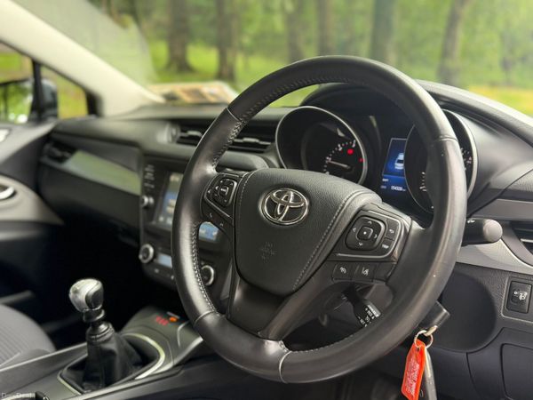 2018 Toyota Avensis 1.6 D-4D (112) Luna 391509780