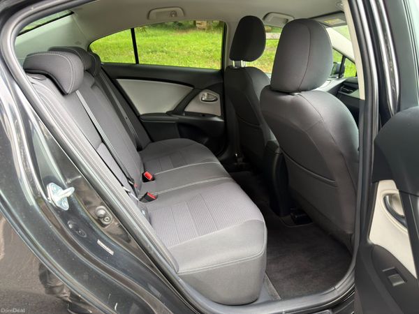 2018 Toyota Avensis 1.6 D-4D (112) Luna 391509732