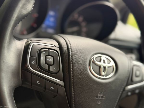2018 Toyota Avensis 1.6 D-4D (112) Luna 391509826