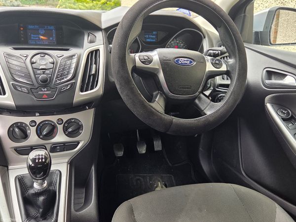 Ford Focus 1.6s Edge, very clean 391534044