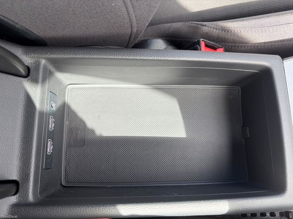 2016 (162) Audi A4 SE Ultra 2.0 TDI 391649104