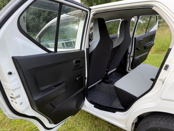 Suzuki Alto 2017 391680162