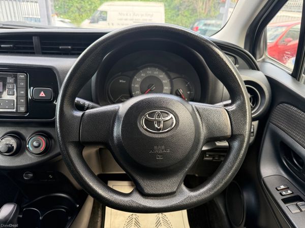 2017 Toyota Vitz 1.0 Petrol Automatic 391680754